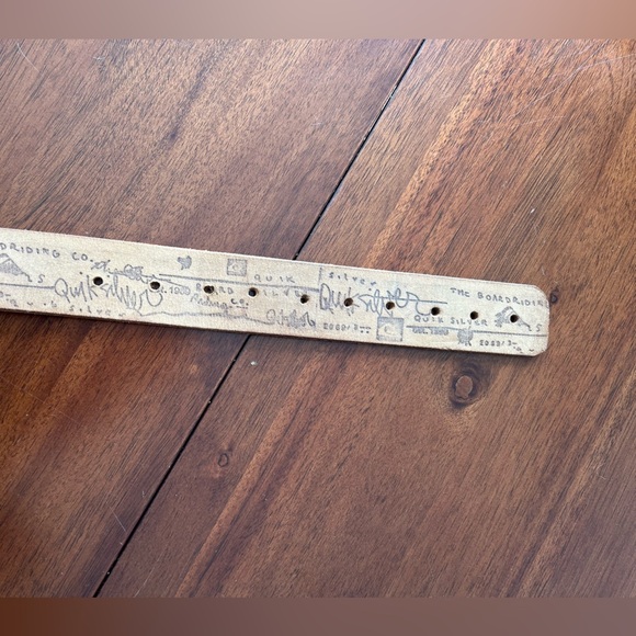 Quicksilver 100% genuine leather Men's Tan Belt graphic desing size 38 - Picture 3 of 6